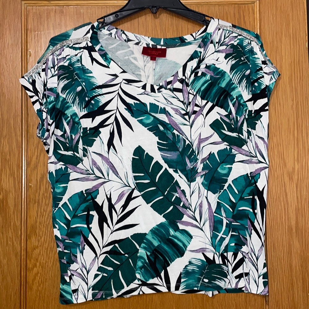 ‼️ Bundle 3/$20 ~ Jenifer Lopez Pattern Top with Sequins on Shoulder